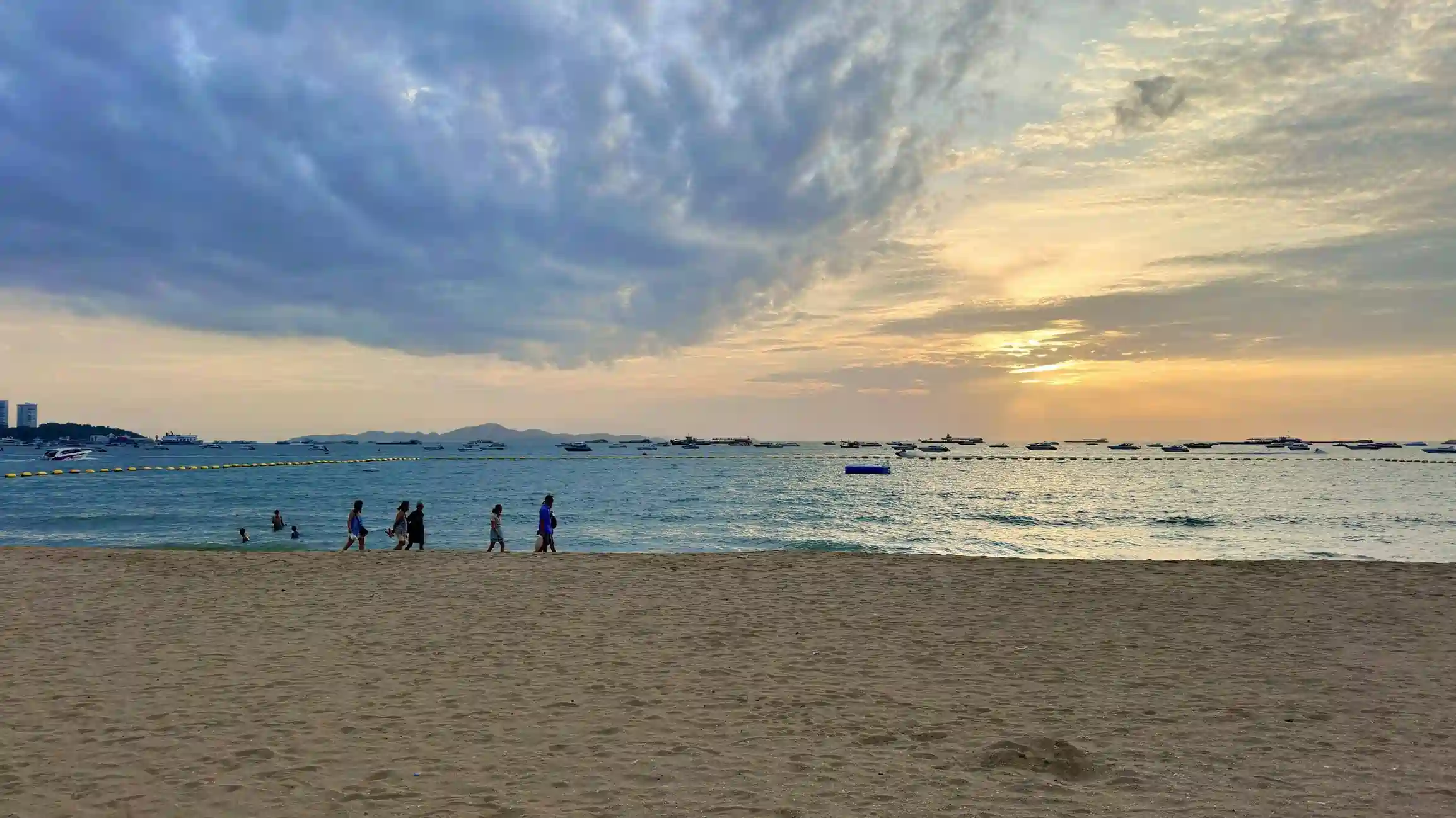 pattaya beach evening